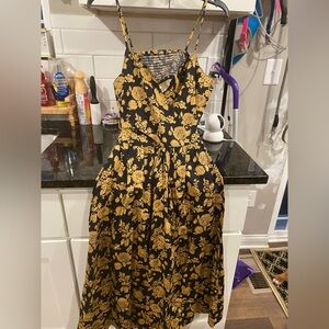 Chic Black and Gold Floral Midi Dress